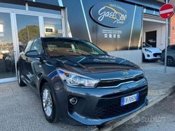Grigio Usata 2018 Kia Rio Active Tre volumi | 9400 € (Ottimo prezzo)