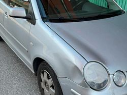 Grigio Usata 2004 VW Polo Tre volumi | 1800 € (Buon prezzo)