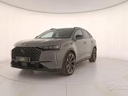 Grigio antrac. met. Usata 2023 DS Automobiles DS7 Crossback Performance Line Plus SUV | 47.900 €