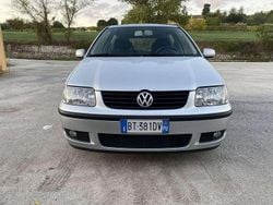 Usata 2001 VW Polo Tre volumi | 3000 € (Buon prezzo)