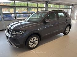 Grigio Usata 2024 VW T-Cross Life SUV | 20.490 € (Buon prezzo)