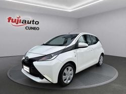 Bianco Usata 2016 Toyota Aygo X-play Due volumi | 8900 € (Buon prezzo)