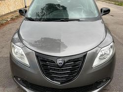 Grigio Usata 2015 Lancia Ypsilon Due volumi | 7990 € (Buon prezzo)
