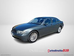Grigio metalizzato Usata 2002 BMW 735 Tre volumi | 12.900 €