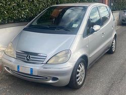 Grigio Usata 2003 Mercedes A170 Elegance Tre volumi | 1200 € (Ottimo prezzo)