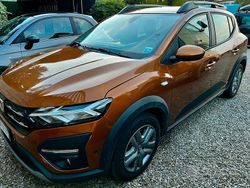 Arancione Usata 2022 Dacia Sandero Stepway Due volumi | 14.000 € (Buon prezzo)