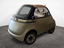 Verde Nuova 2025 Micro Microlino Due volumi | 24.600 €