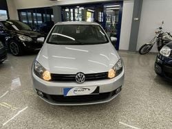 Argento Usata 2011 VW Golf VI Comfortline Tre volumi | 6800 € (Buon prezzo)