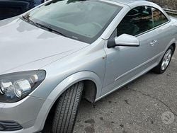Grigio Usata 2007 Opel Astra Cabriolet Cabrio | 2790 €