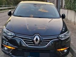 Nero Usata 2017 Renault Mégane IV Bose Edition Tre volumi | 11.500 € (Buon prezzo)