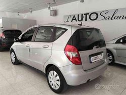 Argento Usata 2010 Mercedes A180 Avantgarde Tre volumi | 4900 € (Cara)