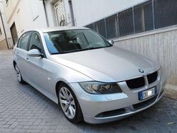 Argento Usata 2005 BMW 320 Sport Line Tre volumi | 5000 € (Buon prezzo)