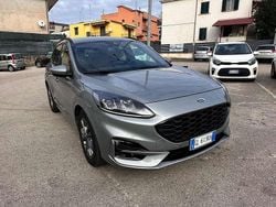 Grigio Usata 2022 Ford Kuga ST-Line SUV | 21.000 € (Buon prezzo)