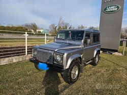 Grigio Usata 2012 Land Rover Defender SUV | 35.300 € (Molto cara)