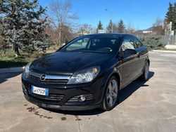Nero Usata 2005 Opel Astra GTC Coupé | 2490 € (Buon prezzo)