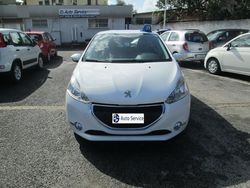 Bianco Usata 2015 Peugeot 208 Access Due volumi | 8200 € (Cara)