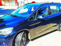 Blu/azzurro Usata 2016 BMW 218 Gran Tourer Sport Line Monovolume | 16.500 € (Buon prezzo)