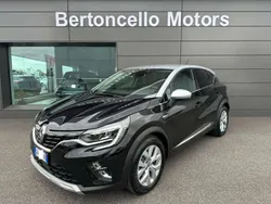 Nero Usata 2022 Renault Captur Intens SUV | 19.500 € (Buon prezzo)