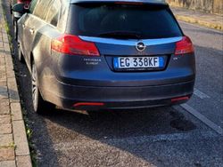 Grigio Usata 2011 Opel Insignia Station wagon | 1800 € (Buon prezzo)