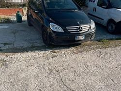 Nero Usata 2007 Mercedes B180 Monovolume | 2300 € (Buon prezzo)