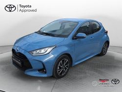Urban blue Usata 2021 Toyota Yaris Hybrid Trend Tre volumi | 15.900 € (Ottimo prezzo)