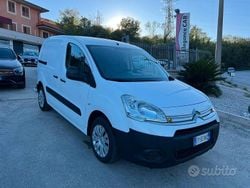 Bianco Usata 2015 Citroën Berlingo Monovolume | 8990 € (Cara)