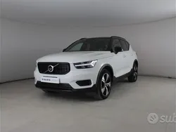 Bianco Usata 2021 Volvo XC40 R-Design SUV | 28.900 € (Buon prezzo)