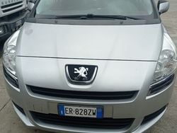 Grigio Usata 2013 Peugeot 5008 Monovolume | 7000 € (Buon prezzo)