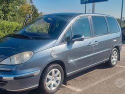 Usata 2008 Peugeot 807 Monovolume | 2900 € (Buon prezzo)