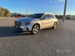 Grigio Usata 2019 Mercedes GLA200 SUV | 25.000 € (Buon prezzo)