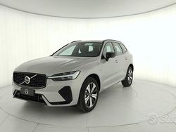 Grigio Nuova 2025 Volvo XC60 Plus SUV | 57.900 €