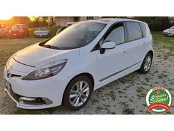 Bianco(met.) Usata 2012 Renault Scénic III Bose Edition Monovolume | 4500 € (Super prezzo)