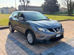 Grigio Usata 2014 Nissan Qashqai Tekna SUV | 10.400 € (Buon prezzo)