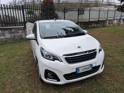 Bianco Usata 2017 Peugeot 108 Allure Tre volumi | 9499 € (Buon prezzo)