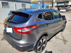 Grigio Usata 2015 Nissan Qashqai N-Connecta SUV | 9900 € (Buon prezzo)