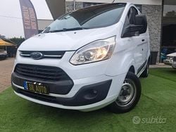 Bianco Usata 2014 Ford Transit Custom Tre volumi | 9950 €