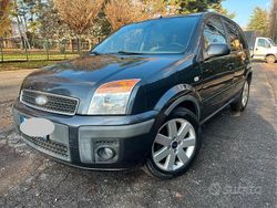 Grigio Usata 2006 Ford Fusion Station wagon | 2700 € (Buon prezzo)