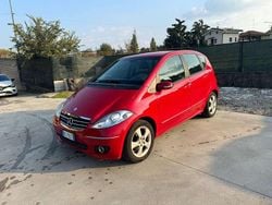 Rosso Usata 2006 Mercedes A150 Elegance Tre volumi | 2900 € (Buon prezzo)