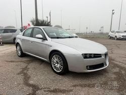 Usata 2009 Alfa Romeo 159 Distinctive Tre volumi | 2990 € (Ottimo prezzo)
