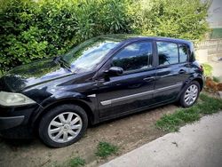 Usata 2008 Renault Mégane III Dynamique Tre volumi | 1500 € (Buon prezzo)