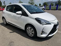 Bianco Usata 2018 Toyota Yaris Active Tre volumi | 9500 € (Buon prezzo)