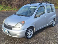 Usata 2002 Toyota Yaris Verso Sol Monovolume | 3900 € (Buon prezzo)