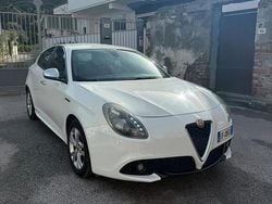 Usata 2010 Alfa Romeo Giulietta Tre volumi | 6500 € (Buon prezzo)