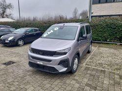 Verde Nuova 2025 Peugeot Rifter Allure Monovolume | 29.900 € (Molto cara)