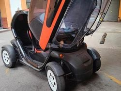 Nero Usata 2012 Renault Twizy Due volumi | 4800 €