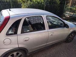 Argento Usata 2004 Opel Corsa Club Tre volumi | 800 € (Ottimo prezzo)