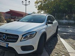 Bianco Usata 2019 Mercedes GLA200 SUV | 17.500 € (Buon prezzo)