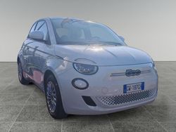 Bianco Usata 2024 Fiat 500e Action Tre volumi | 18.750 € (Buon prezzo)