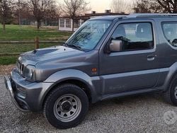 Grigio Usata 2006 Suzuki Jimny SUV | 9500 € (Buon prezzo)