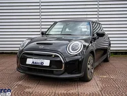 Nero metallizzato Usata 2023 Mini Cooper SE Due volumi | 18.300 € (Ottimo prezzo)